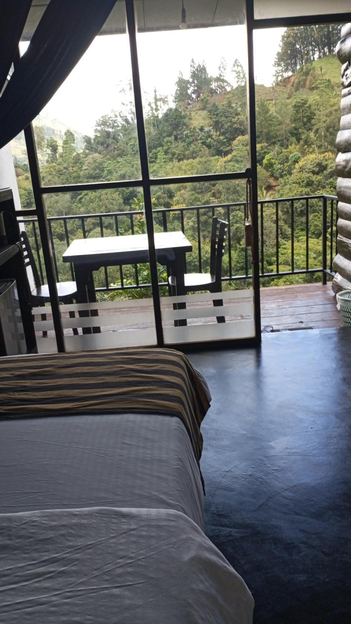 Chanidu Ella Inn Room photo
